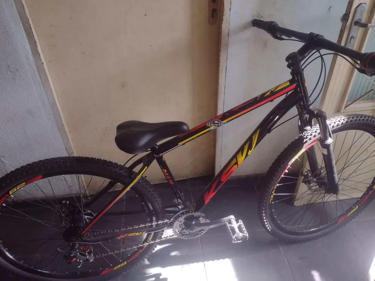 Bicicleta Aro 29 Aço Carbono Ksvj Freios Disco Suspensão 21v - Foto 5