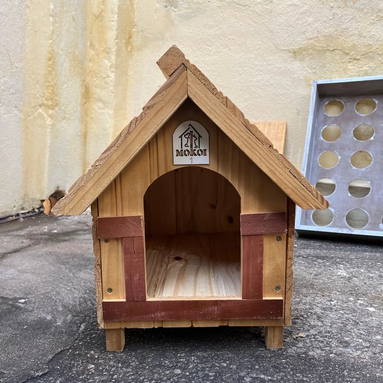 Casinha de madeira para cachorro