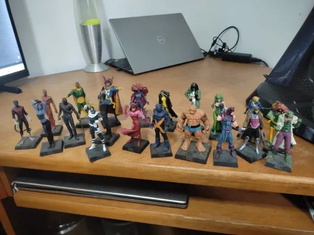 Miniaturas Eaglemoss da Marvel e DC Comics + miniaturas Kinder Ovo - Foto 3