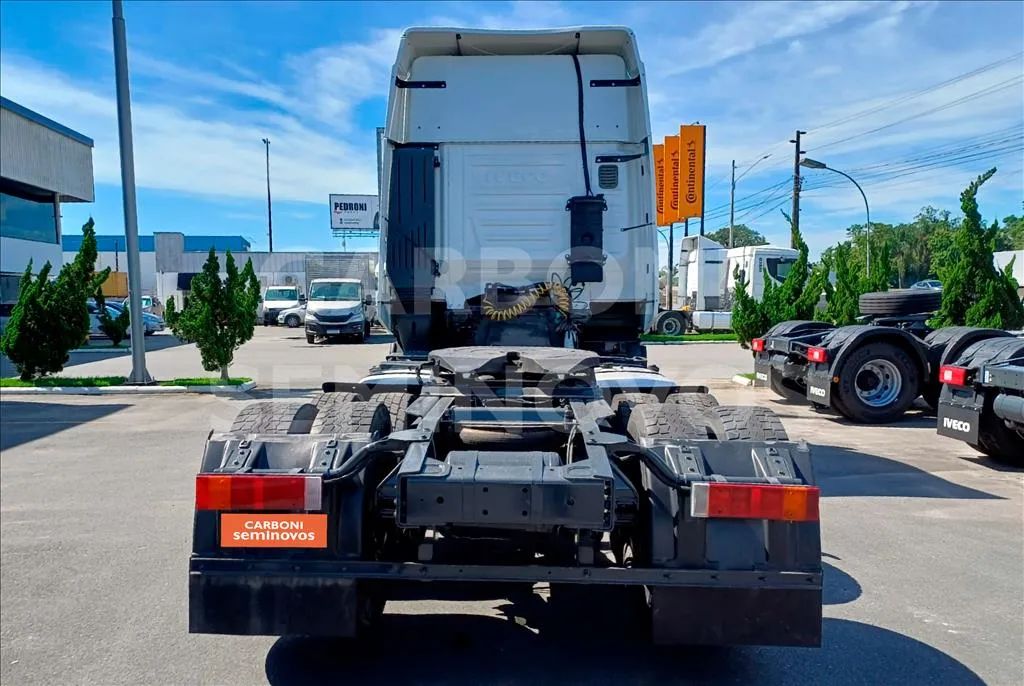 IVECO HI WAY 600S44T 6X2, ANO 2018 - Foto 2