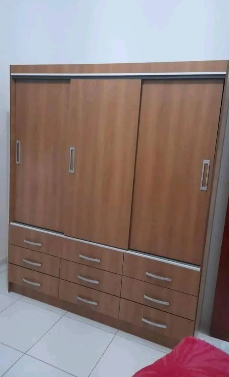 Guarda roupa 3 portas e 9 gavetas  - Foto 3