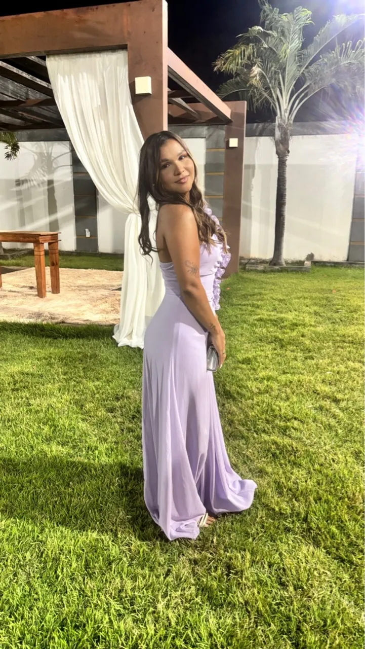 Vestido longo lilás elegante