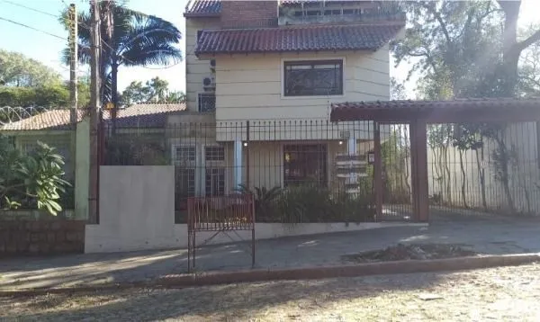 Casa em Condomínio 4 dormitórios para vender ou alugar Cristal Porto Alegre/RS