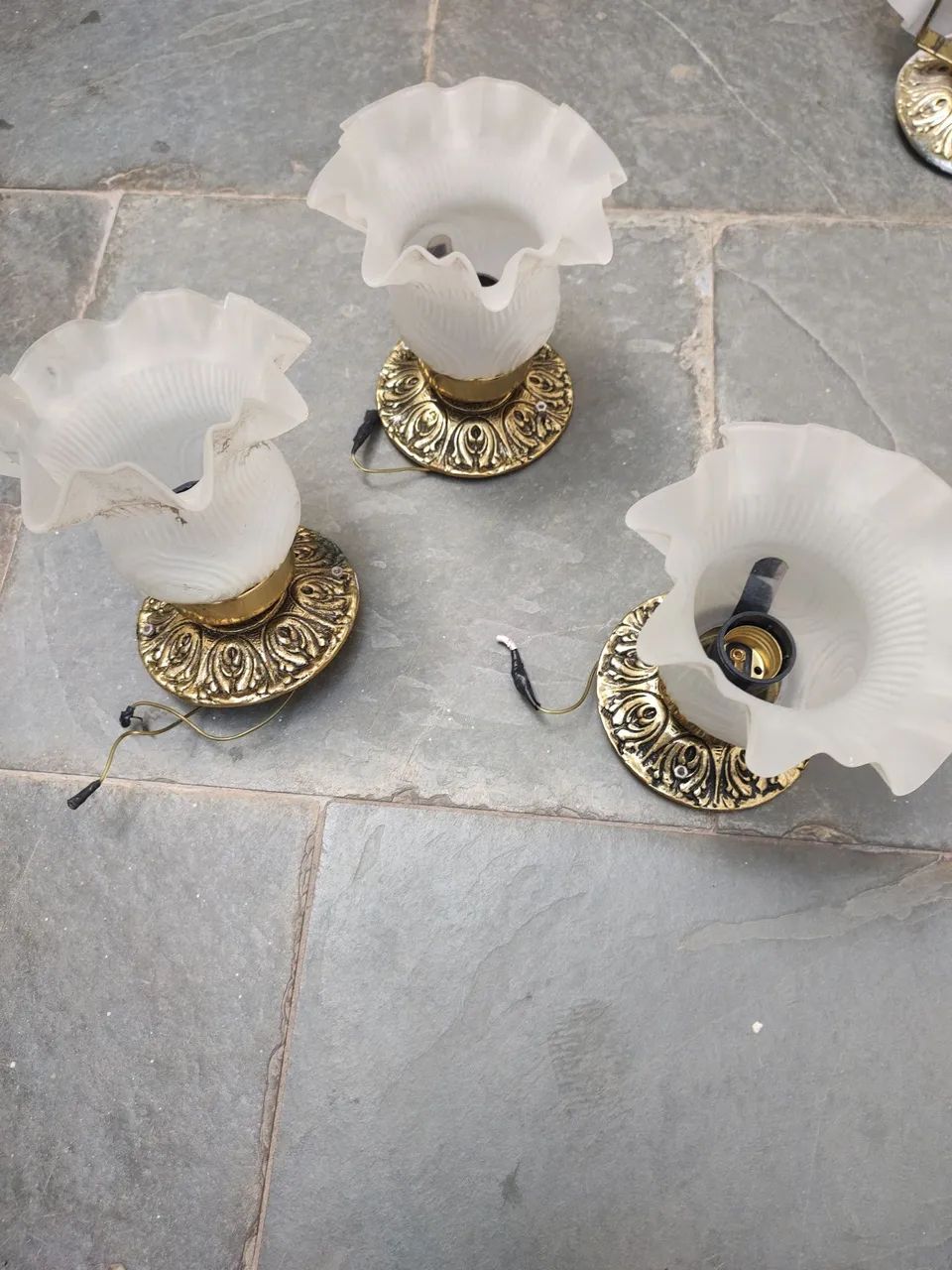 11 Lustre Clássico com 5 Cúpulas de Vidro - Foto 4