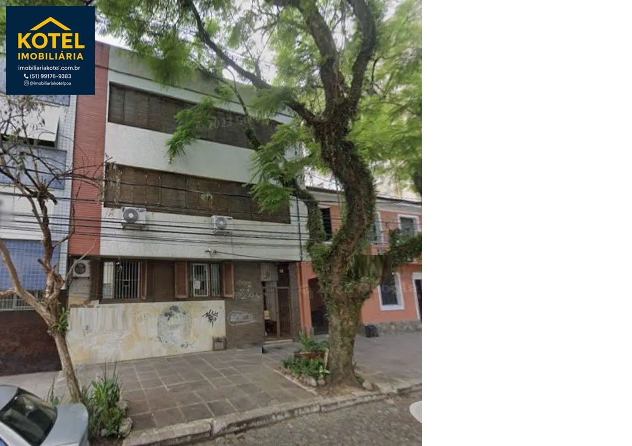 Cobertura no bairro Farroupilha / Bom Fim de 4 dormitórios com pátio