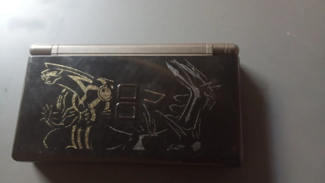 Nintendo DS com capa personalizada Rayquaza