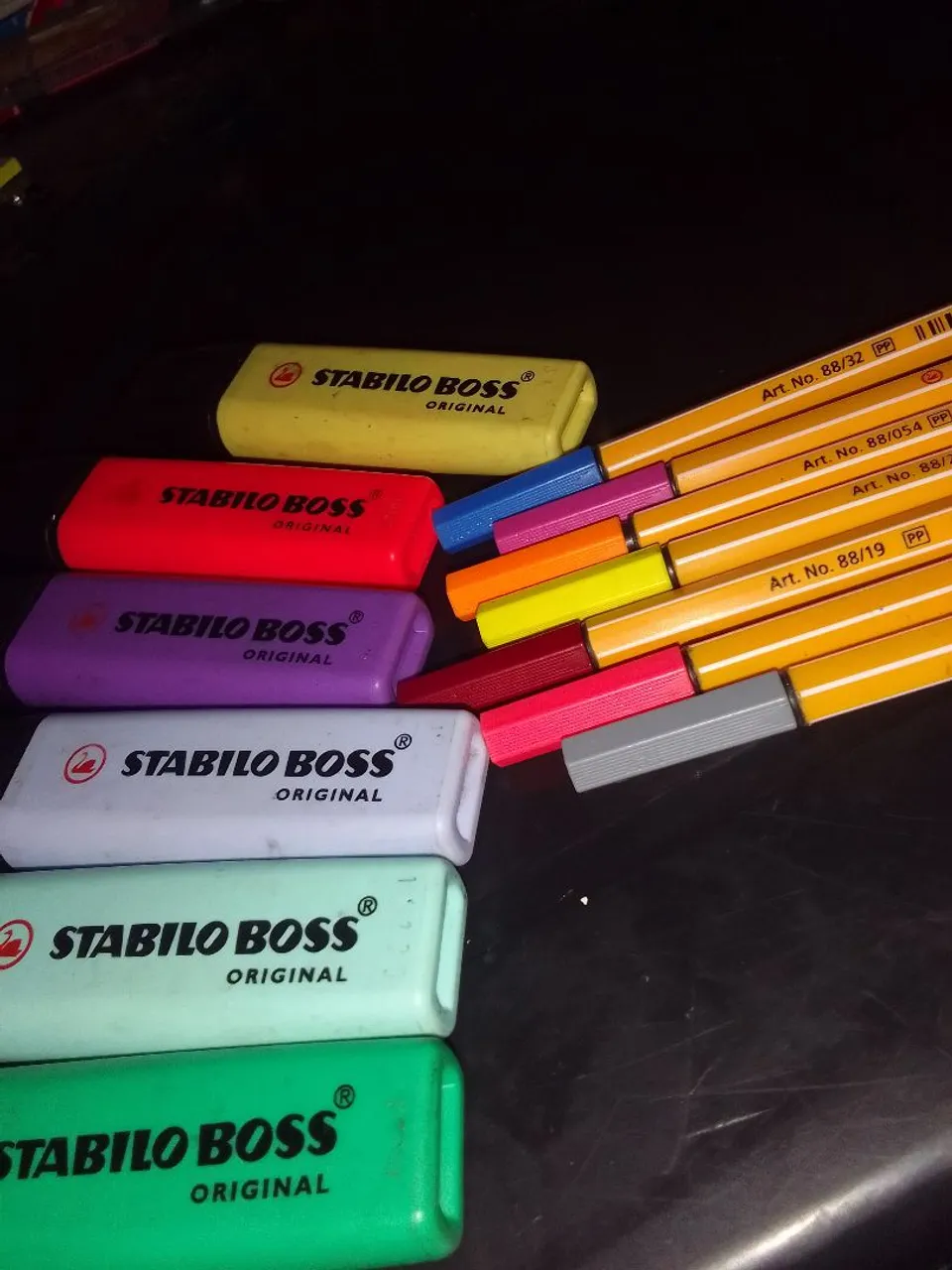Kit de Canetas Stabilo Boss e Fine Liner