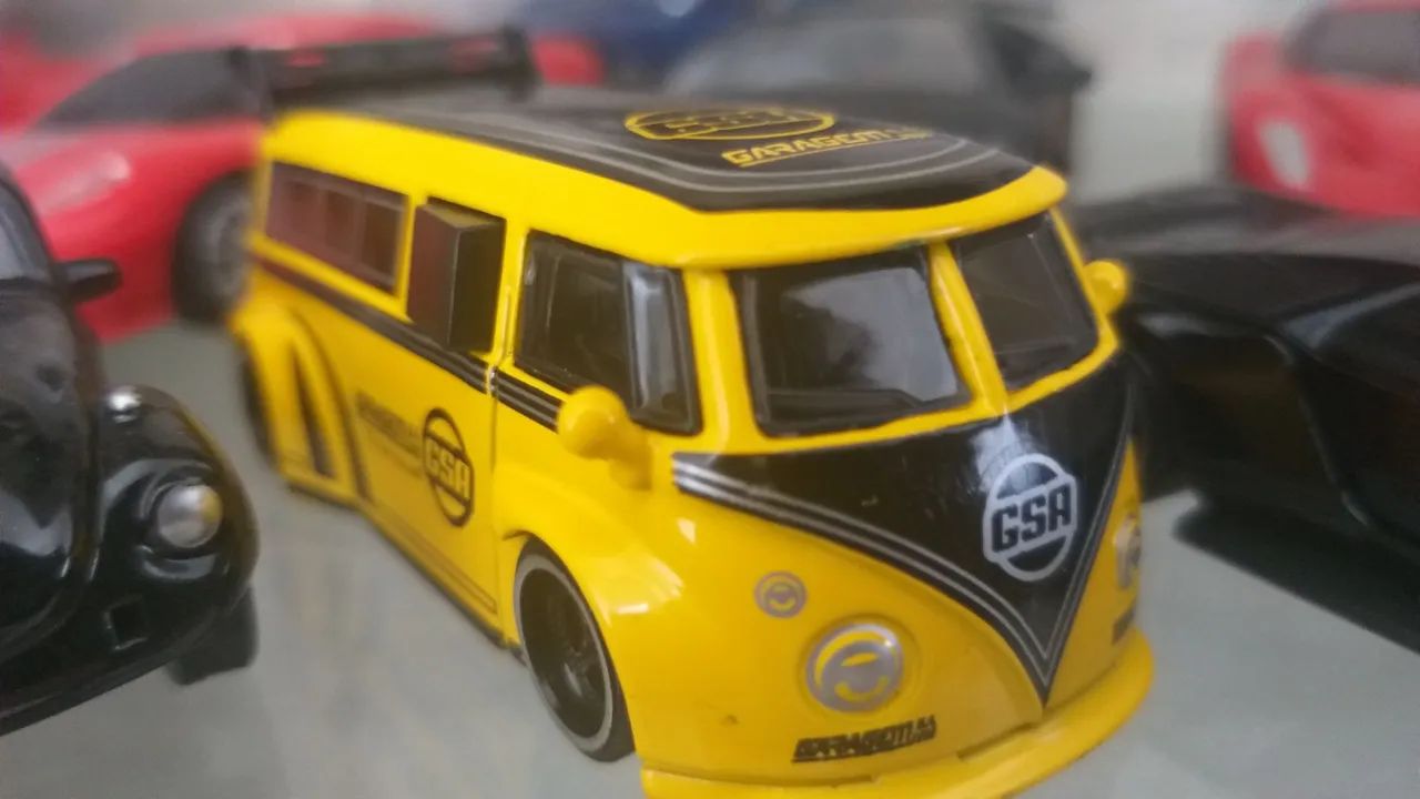 Kombi e Fusca VW 1:64 - Foto 3