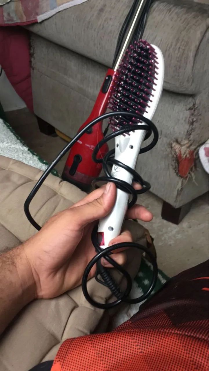 Escova e Prancha de Cabelo
