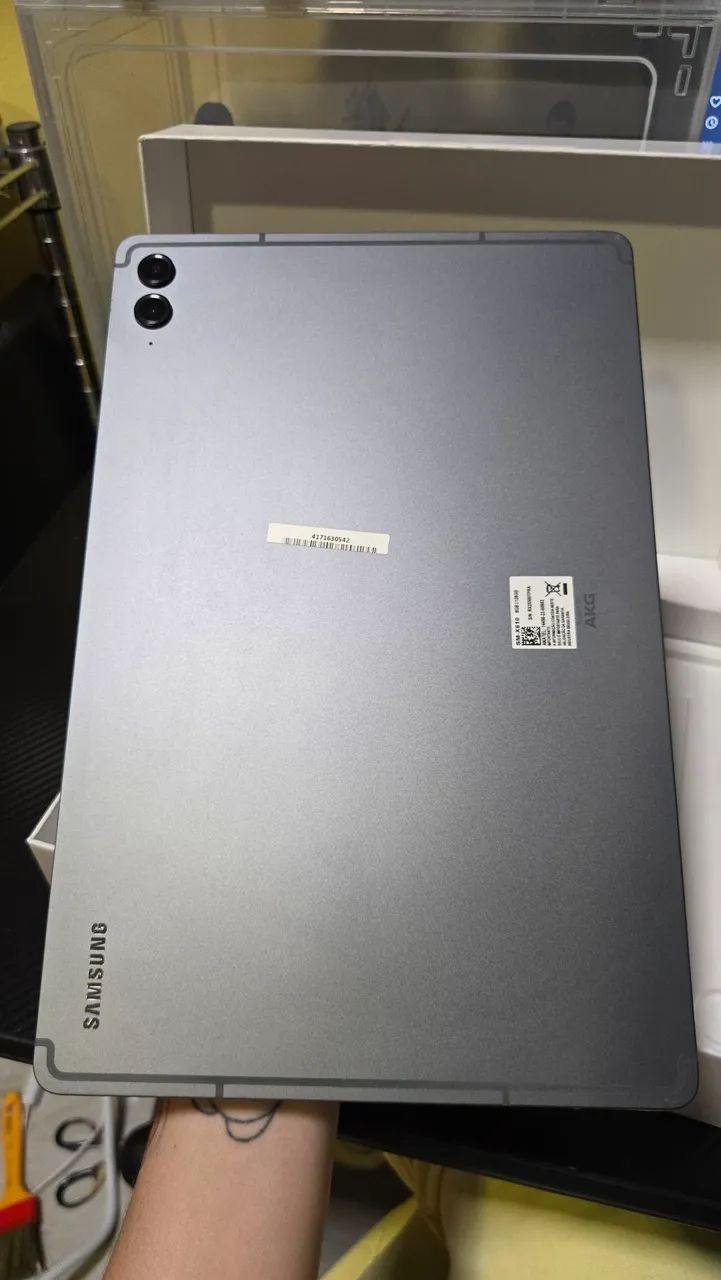 Usado - Samsung Galaxy Tab S9 Fe+ com acessórios   - Foto 4