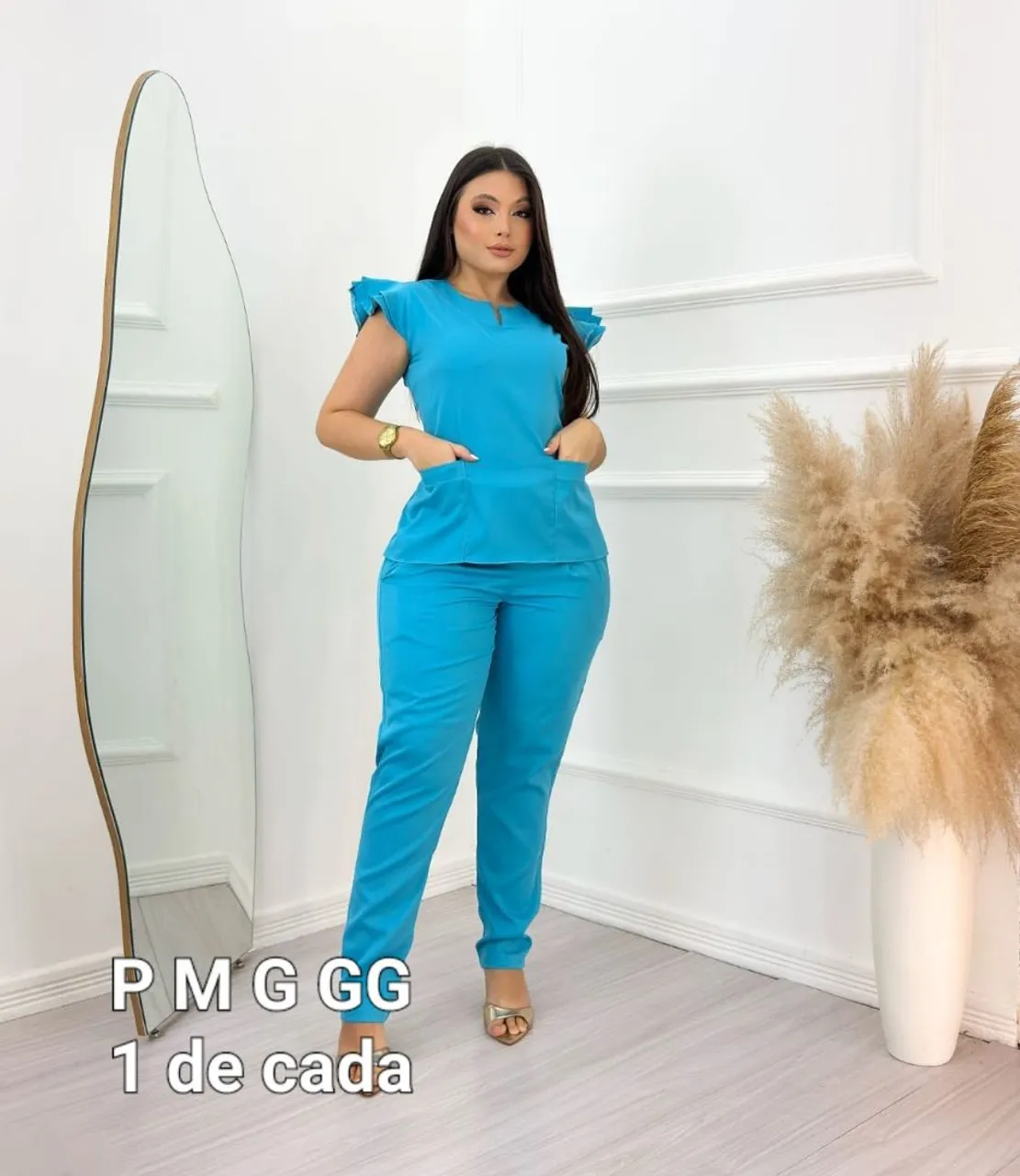 Conjunto Scrub Azul Claro - Elegância e Conforto