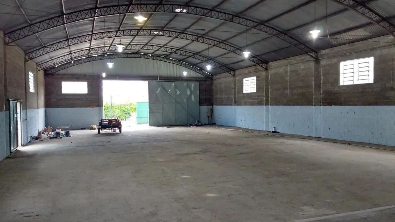 Galpão para Alugar - Chácaras Reunidas - 750m² - 5 Vagas - - Foto 2