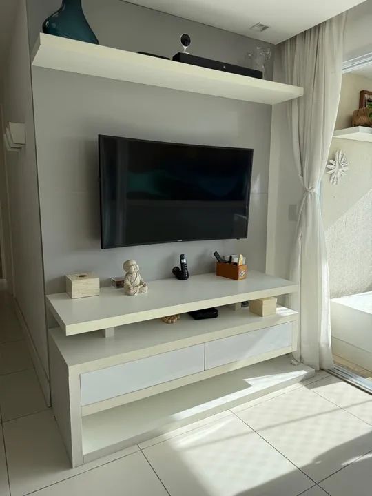 Rack para TV branco com 2 gavetas - Foto 6