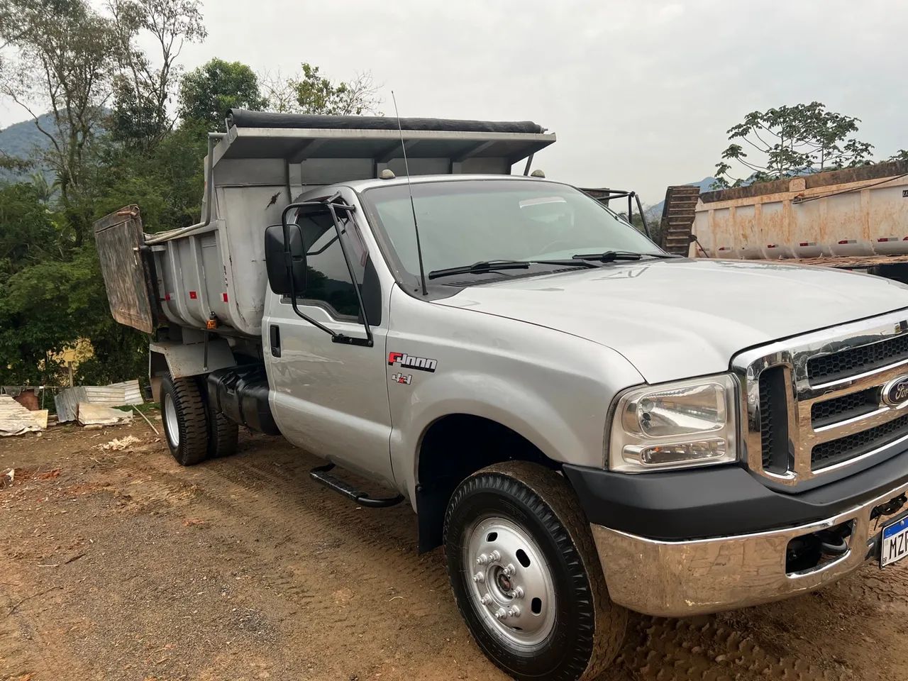 Caminhão Ford f4000 Caçamba 4x4 traçado - Foto 4