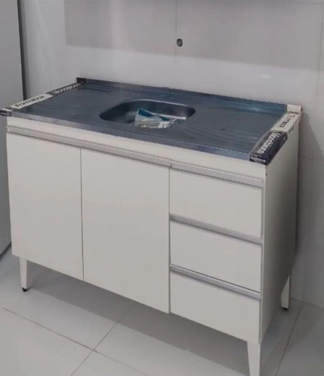 Balcão MDF com Pia Inox 