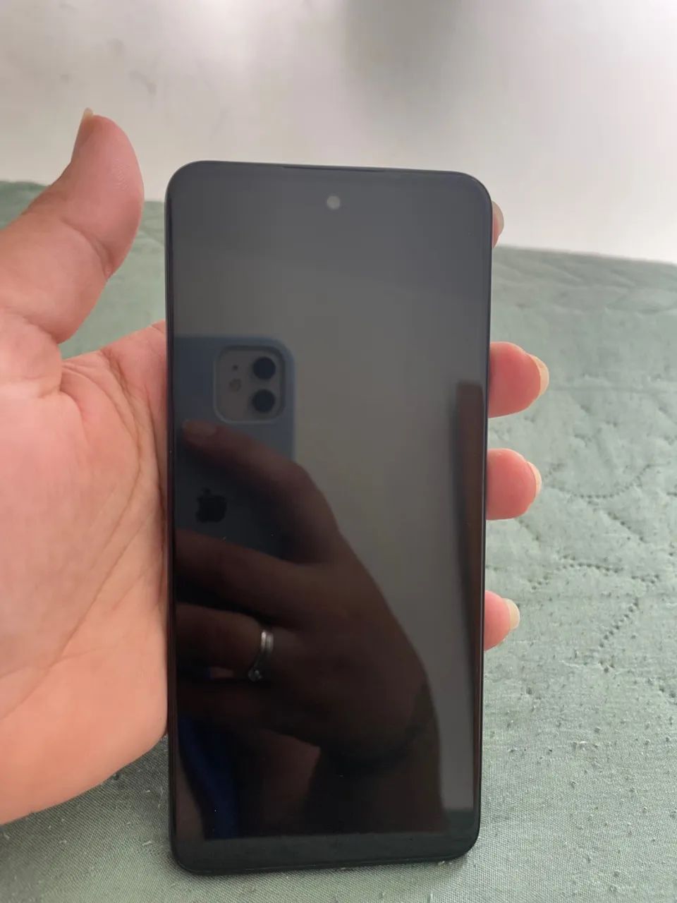 Smartphone moto G32 em ótimo estado e sem marcas de uso