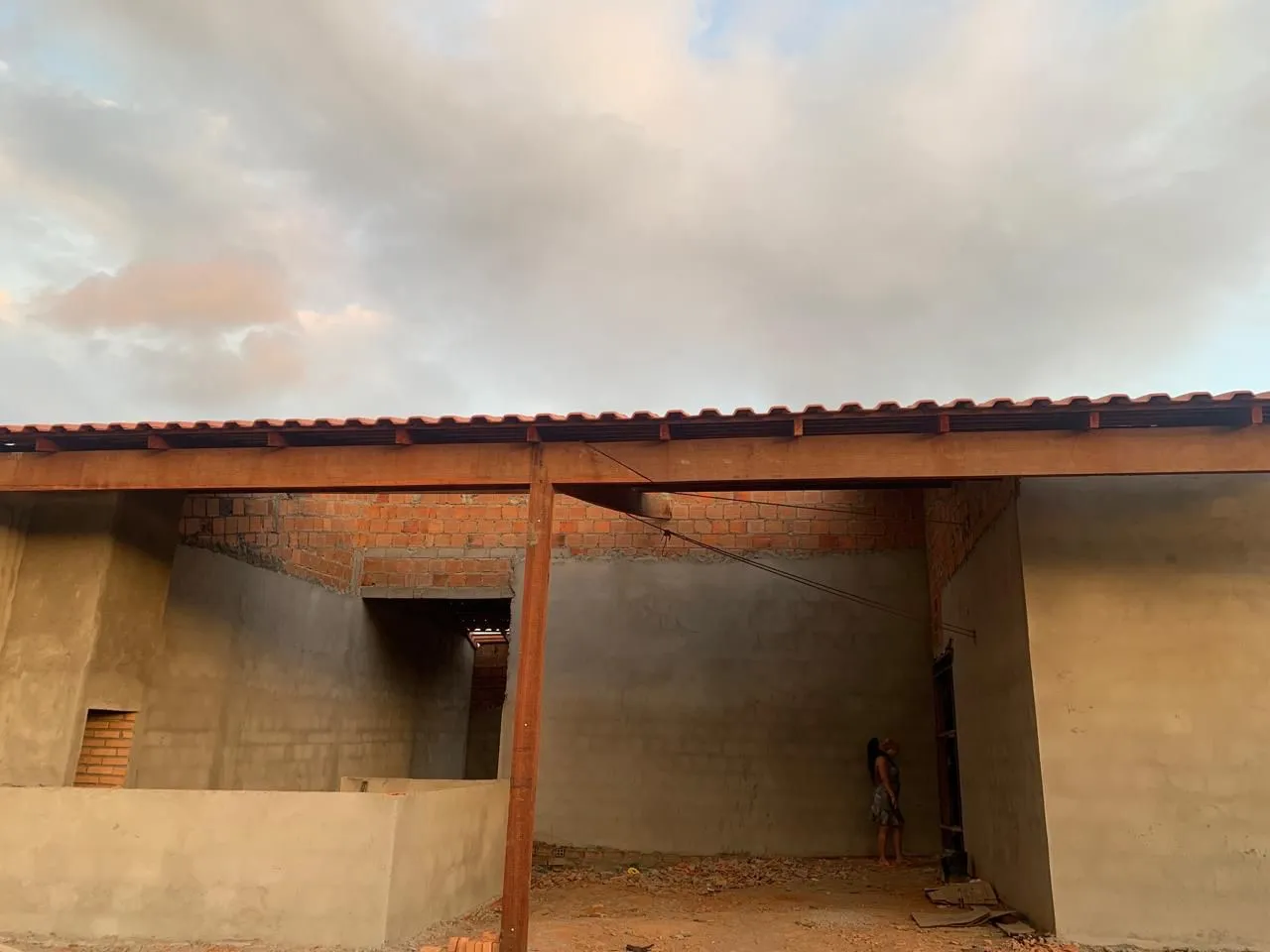 VENDO TERRENO NO BAIRRO MANGABEIRA