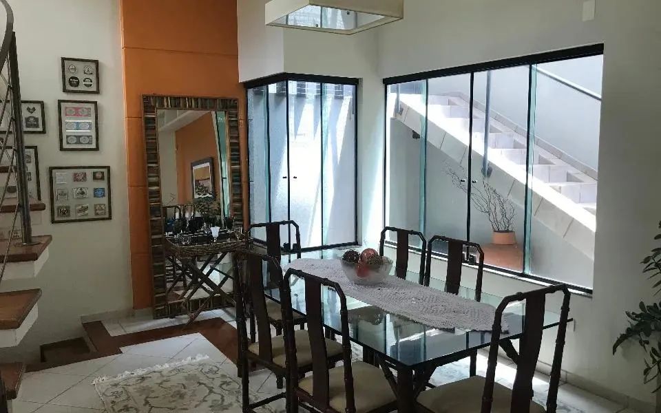 Sobrando com bela vista no coração da cidade - Foto 5