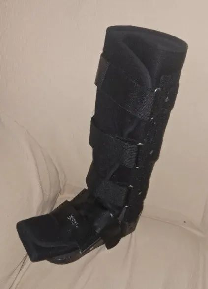 Bota Imobilizadora Longa Ortopédica Salvape Preta Tamanho G  _____________________________