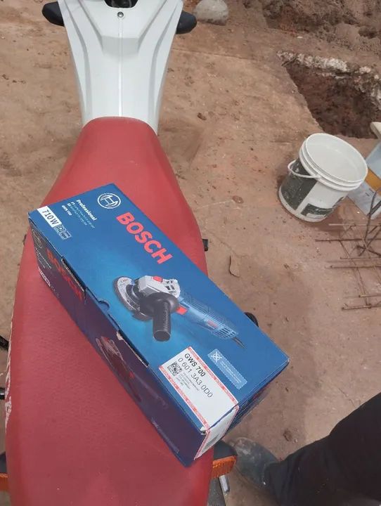 Esmerilhadeira Bosch GWS 700  - Foto 3