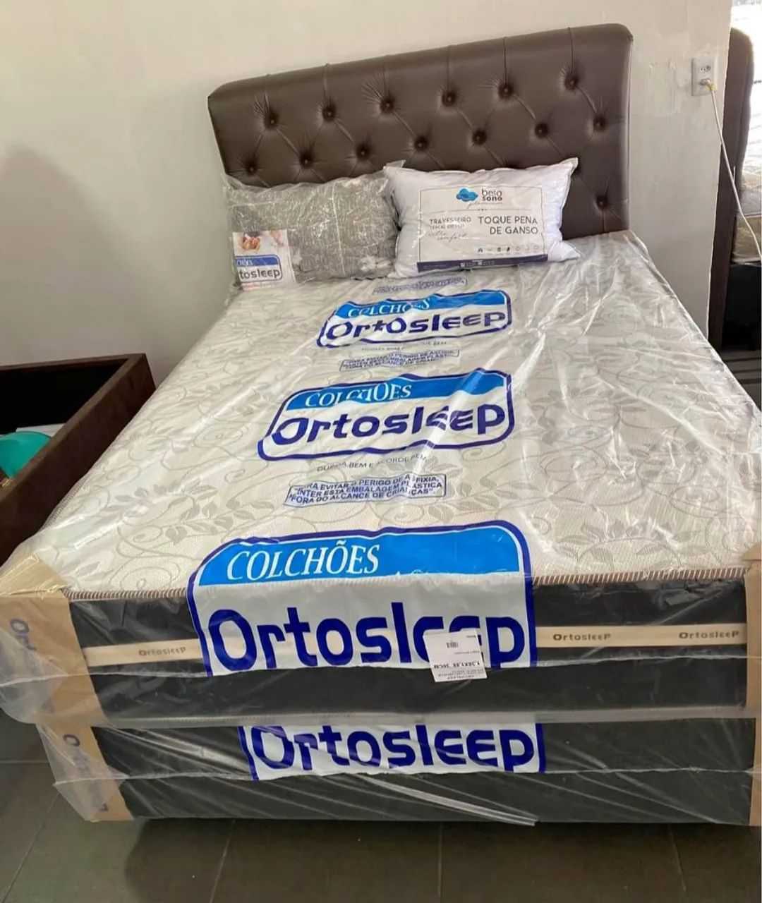 Cama casal com colchão molas ensacadas e cabeceira 