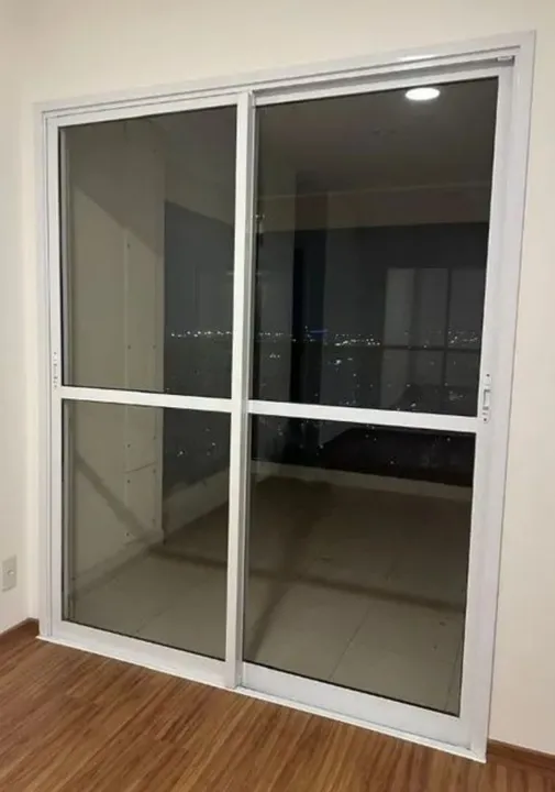 Porta alumínio 1,38 X 2,11