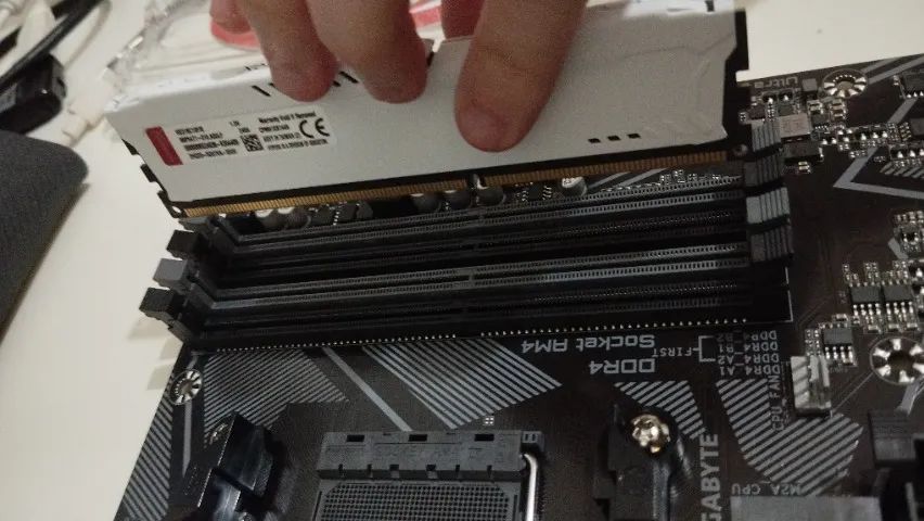 Memória RAM64842047591810121