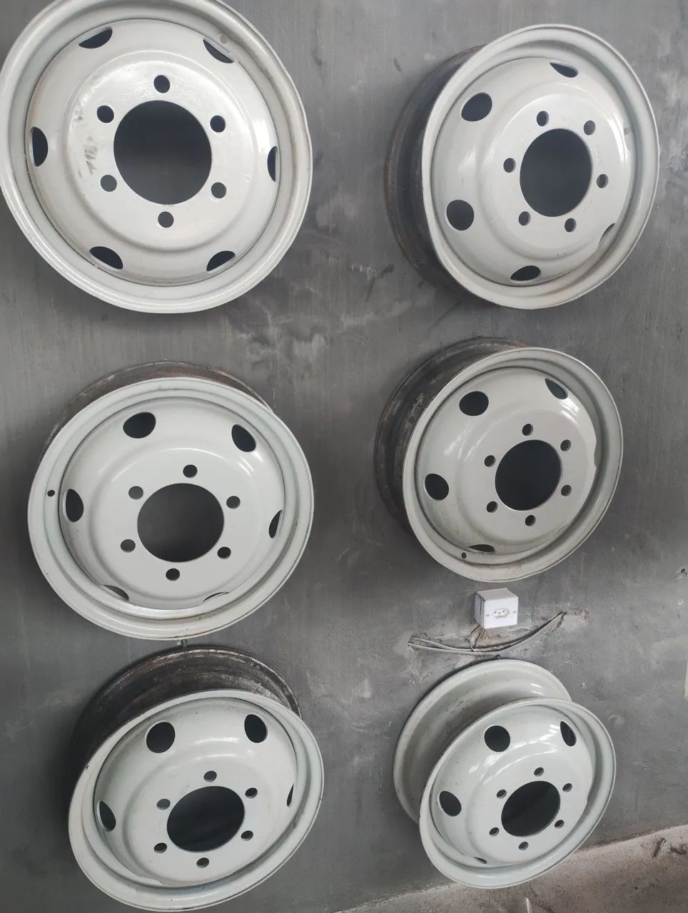 Roda iveco 16