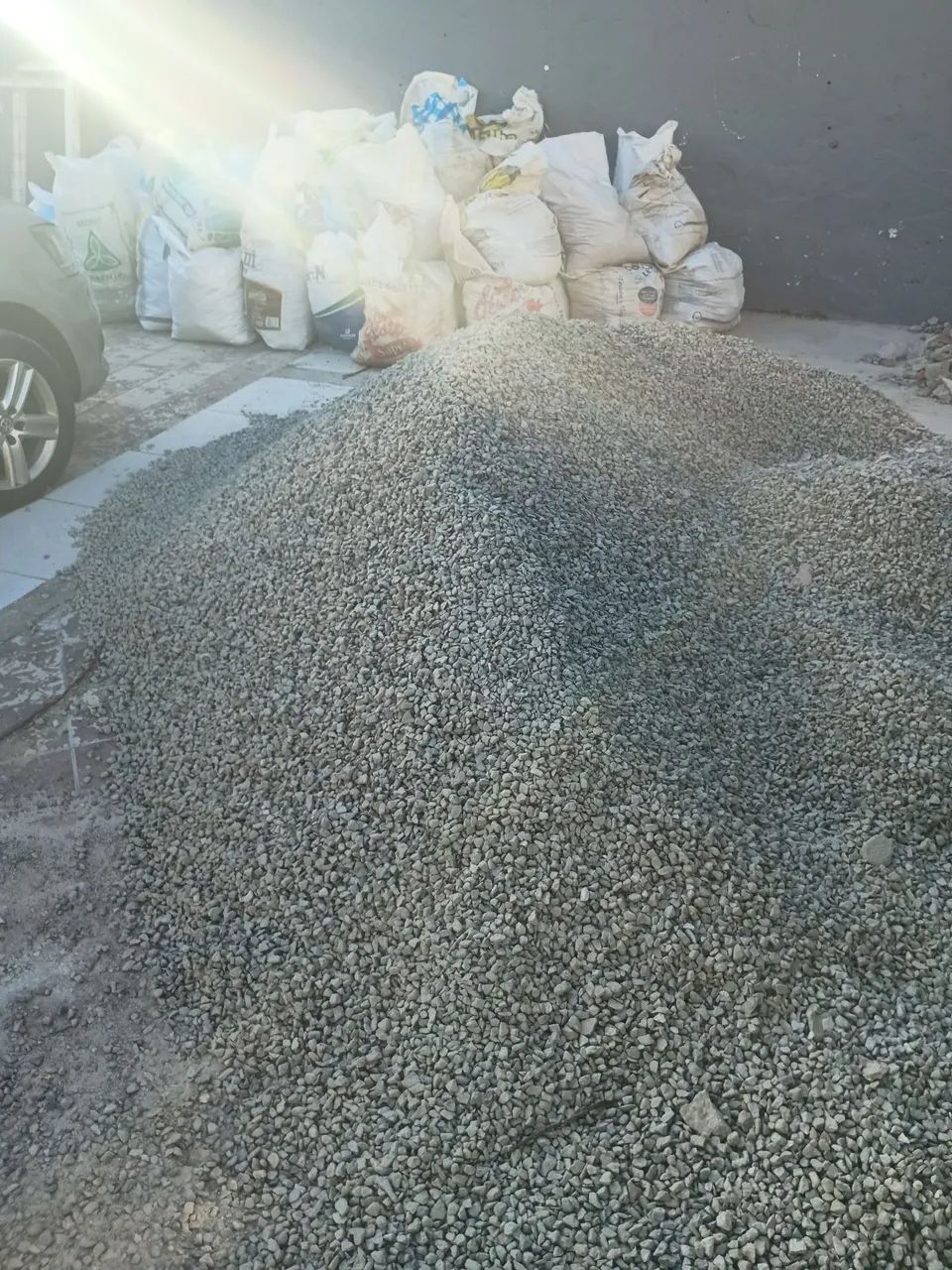 Vende.se 02 metros de gravilhão e 05 malha pop 