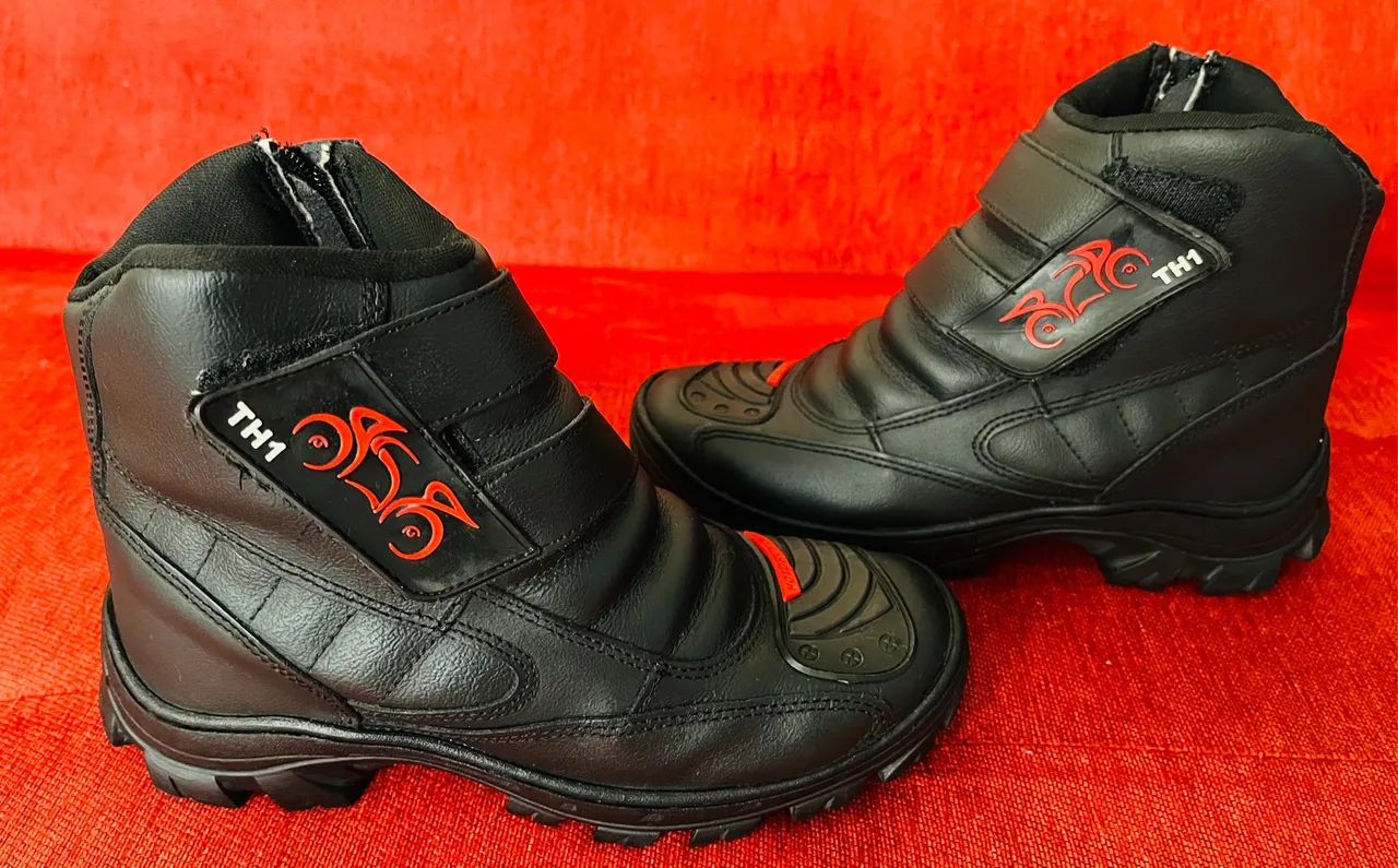 BOTA MOTOCICLISTA UNISSEX TH1, NÚMERO 37, NOVA E SEM USO - Foto 2