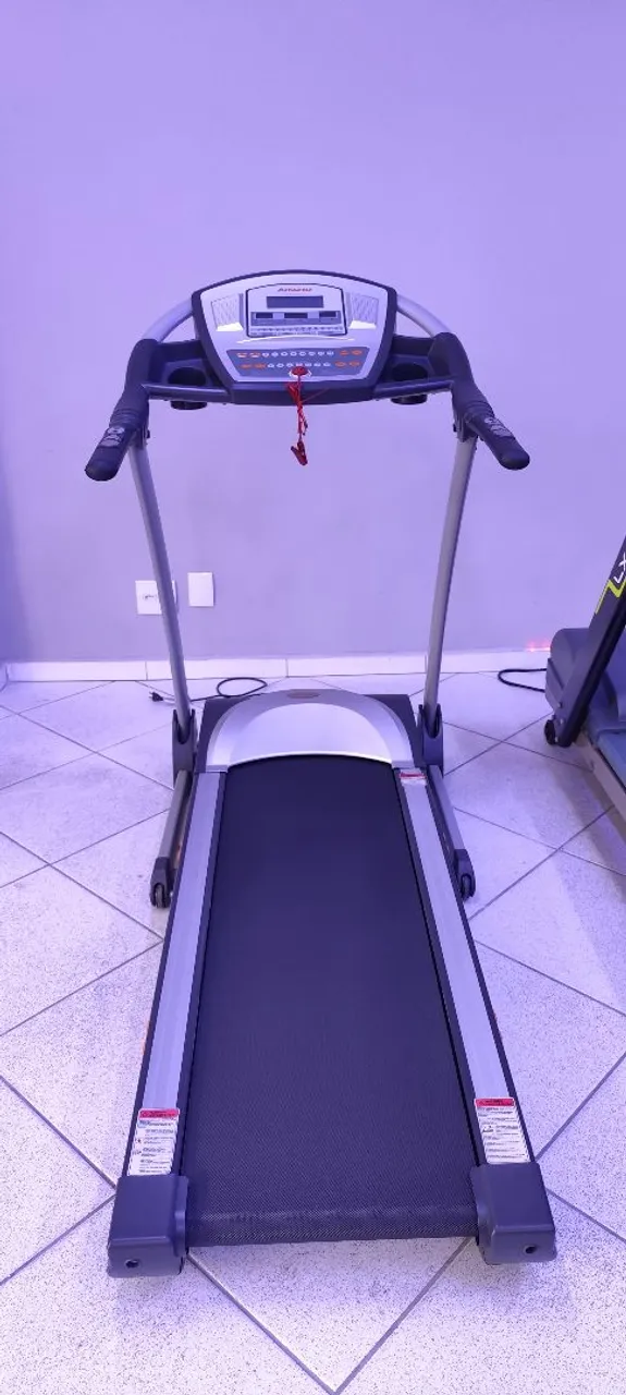 Esteira semi-profissional Athletic 990T