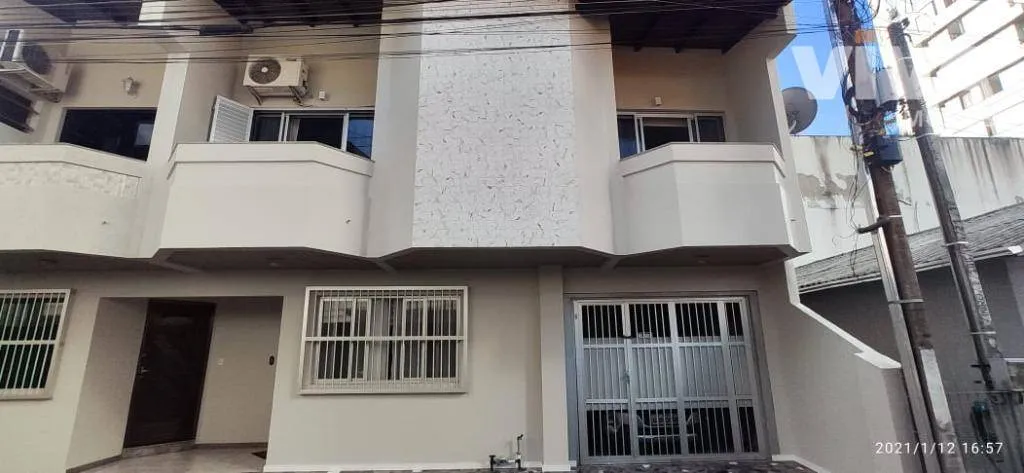 Sobrado com 3 dormitórios à venda, 134 m² por R$ 1.170.000,00 - Centro - Itajaí/SC