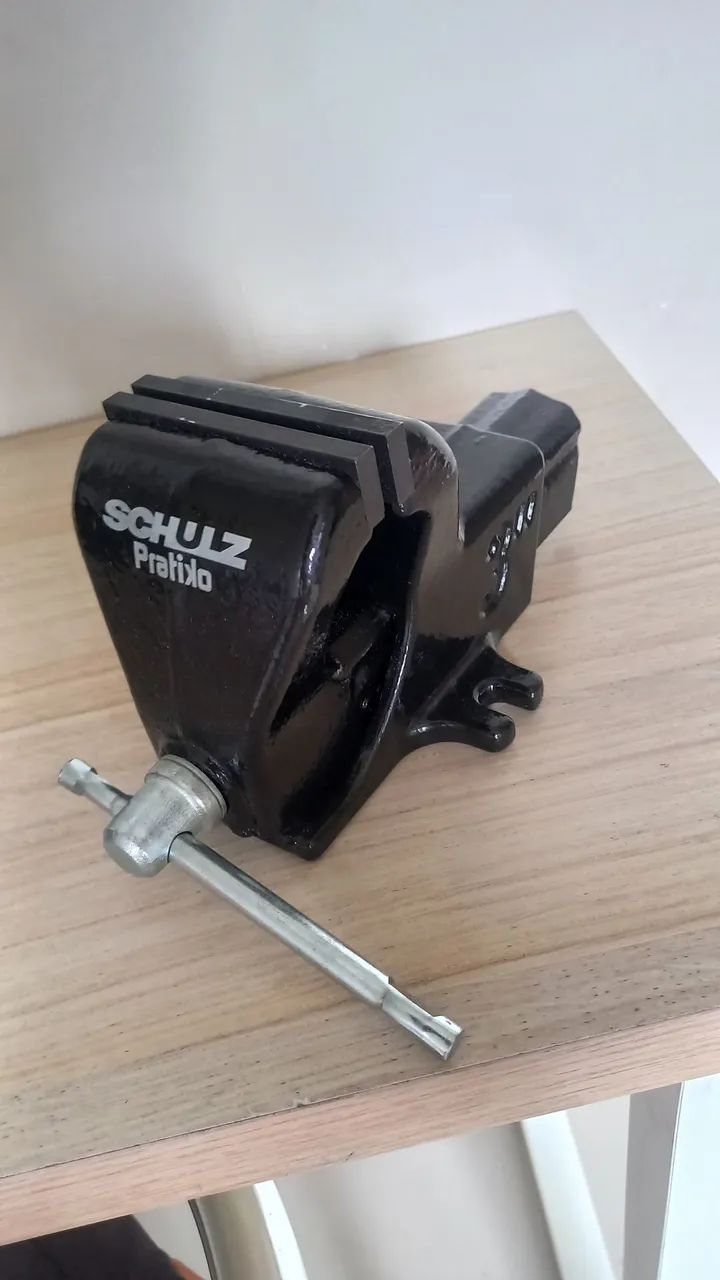 Morça schulz, Nova na caixa.