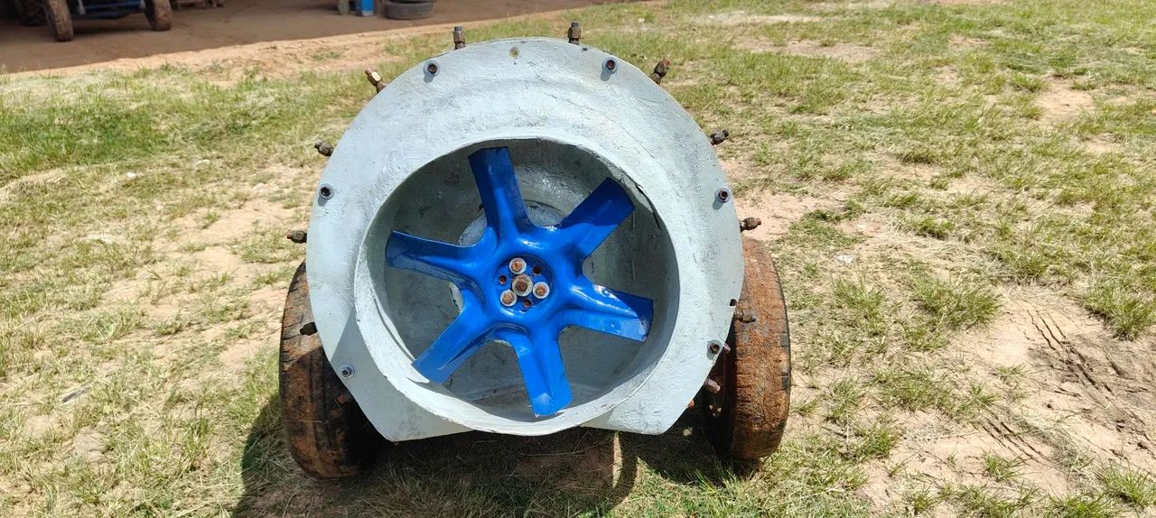 Tanque Pulverizador 300 litros  - Foto 2