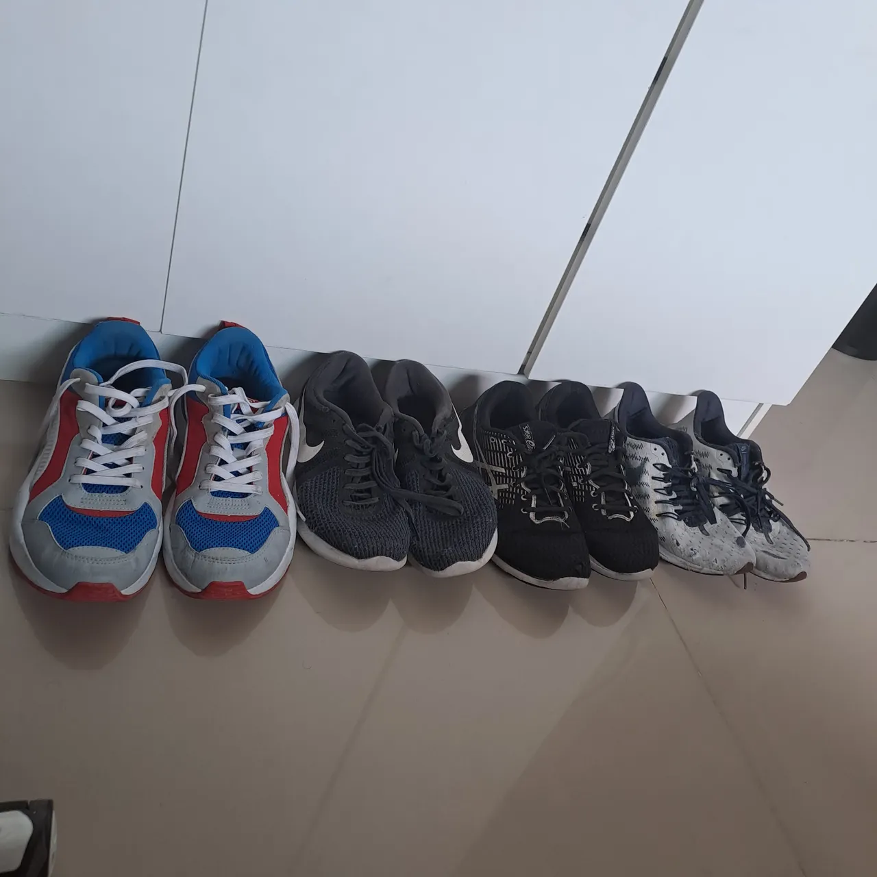 4 Tênis Esportivos - Nike e puma vendo os 4 de uma vez