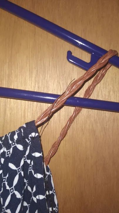 Macacão estampado azul e branco - Foto 4
