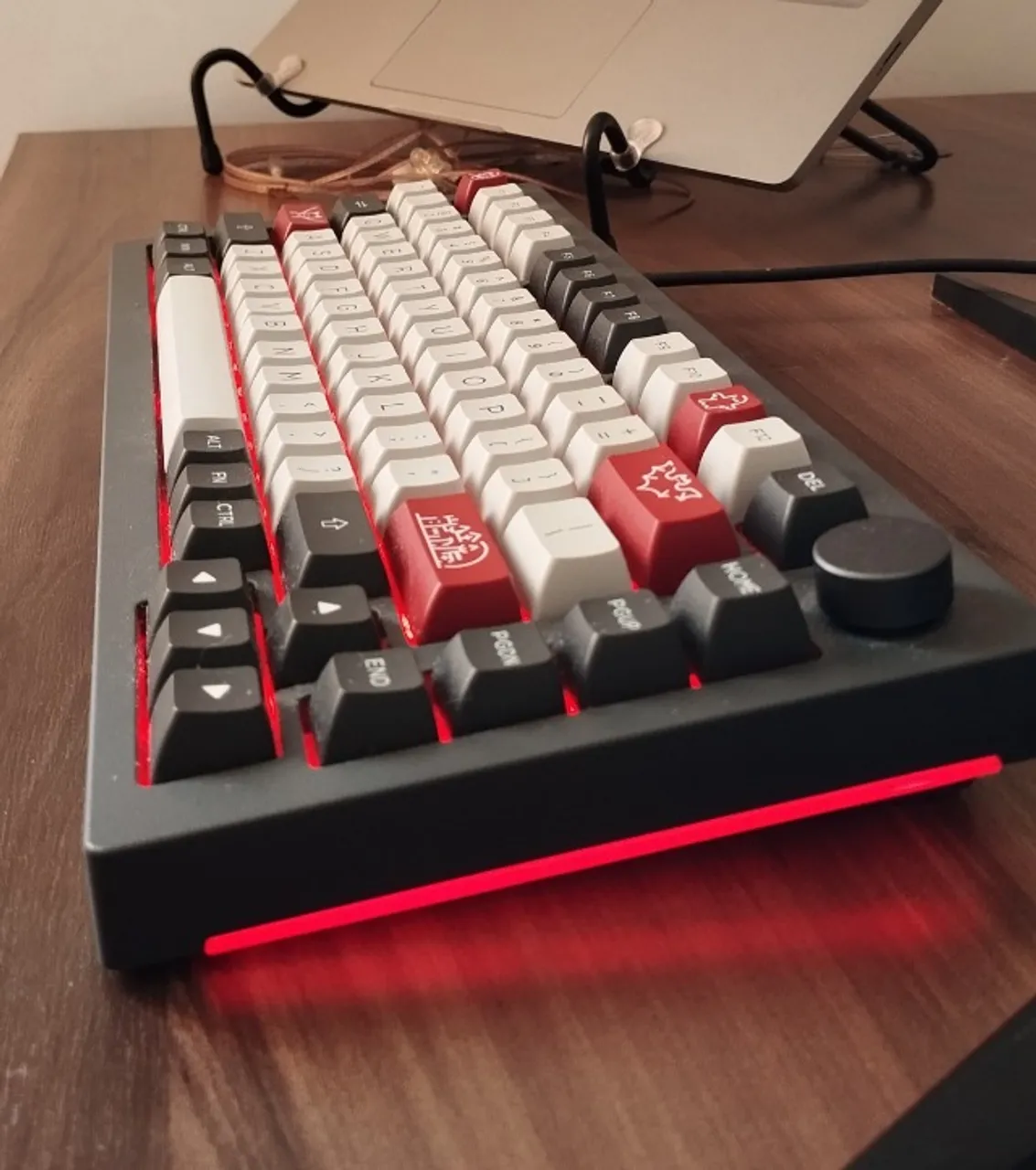 Teclado Mecânico Akko 5075b Plus V2 (Dracula Castle Theme)