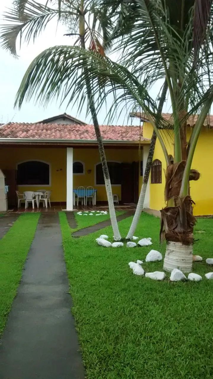 Casa na praia a 250 mtrs da praia Martin de Sá 