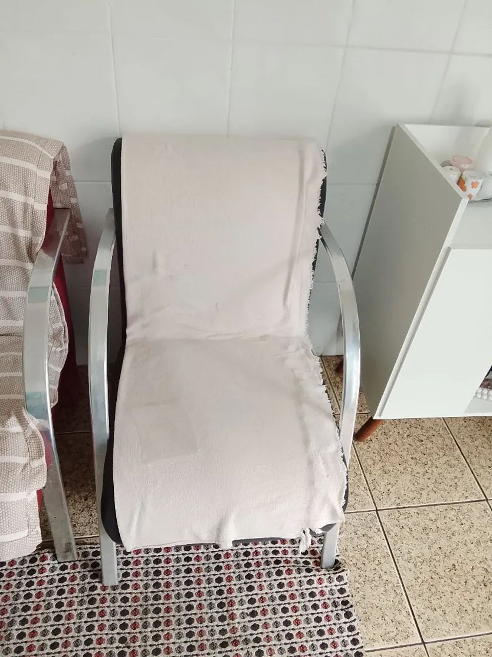 Vendo poltrona preta - Foto 2