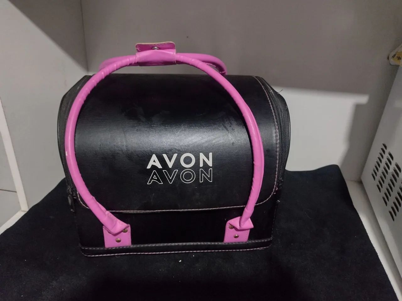 Maleta de Maquiagem Avon em couro  - Foto 5
