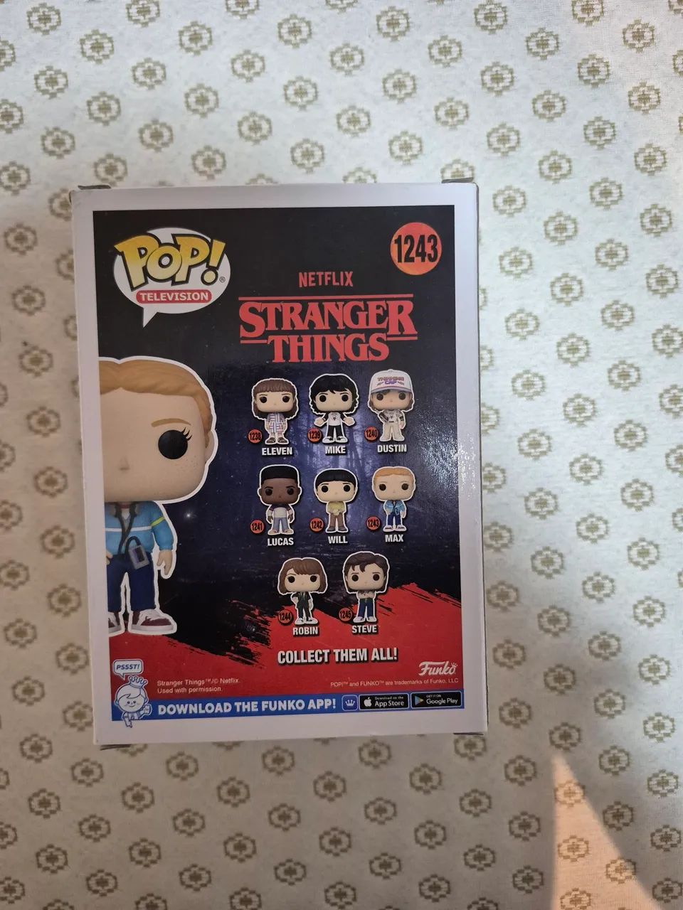 Funko pop Max Stranger Things com caixa  - Foto 4