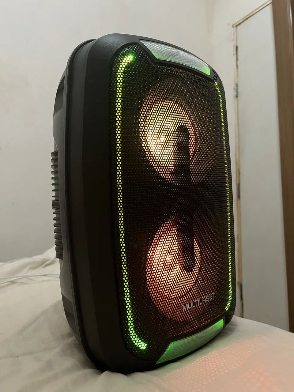 CAIXA DE SOM MULTILASER COM LEDS FRONTAIS E E INTERIOR 200W RMS - Foto 3