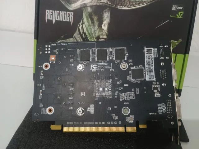 Placa De Vídeo Nvidia Geforce Gtx 550ti 2gb Ddr5 - Foto 4