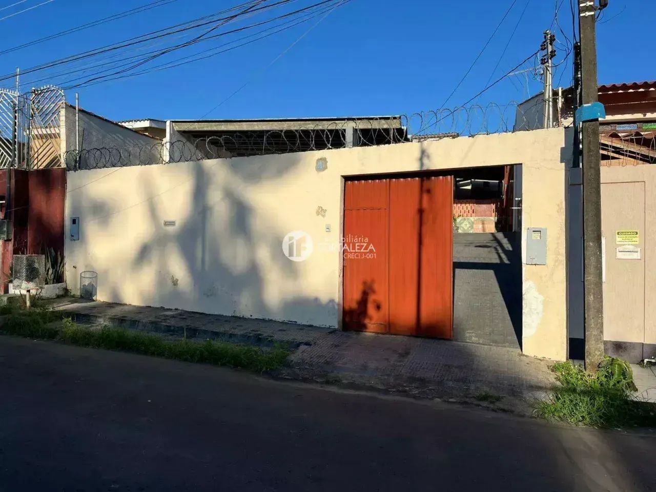 Casa à venda, 2 quartos (sendo 2 suíte), Bosque - Rio Branco/AC
