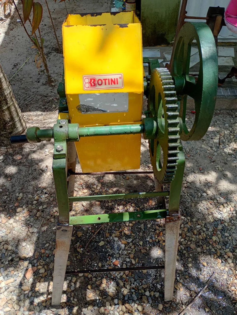 VENDE-SE ESSE MOEDOR DE MACAXEIRA! - Foto 2