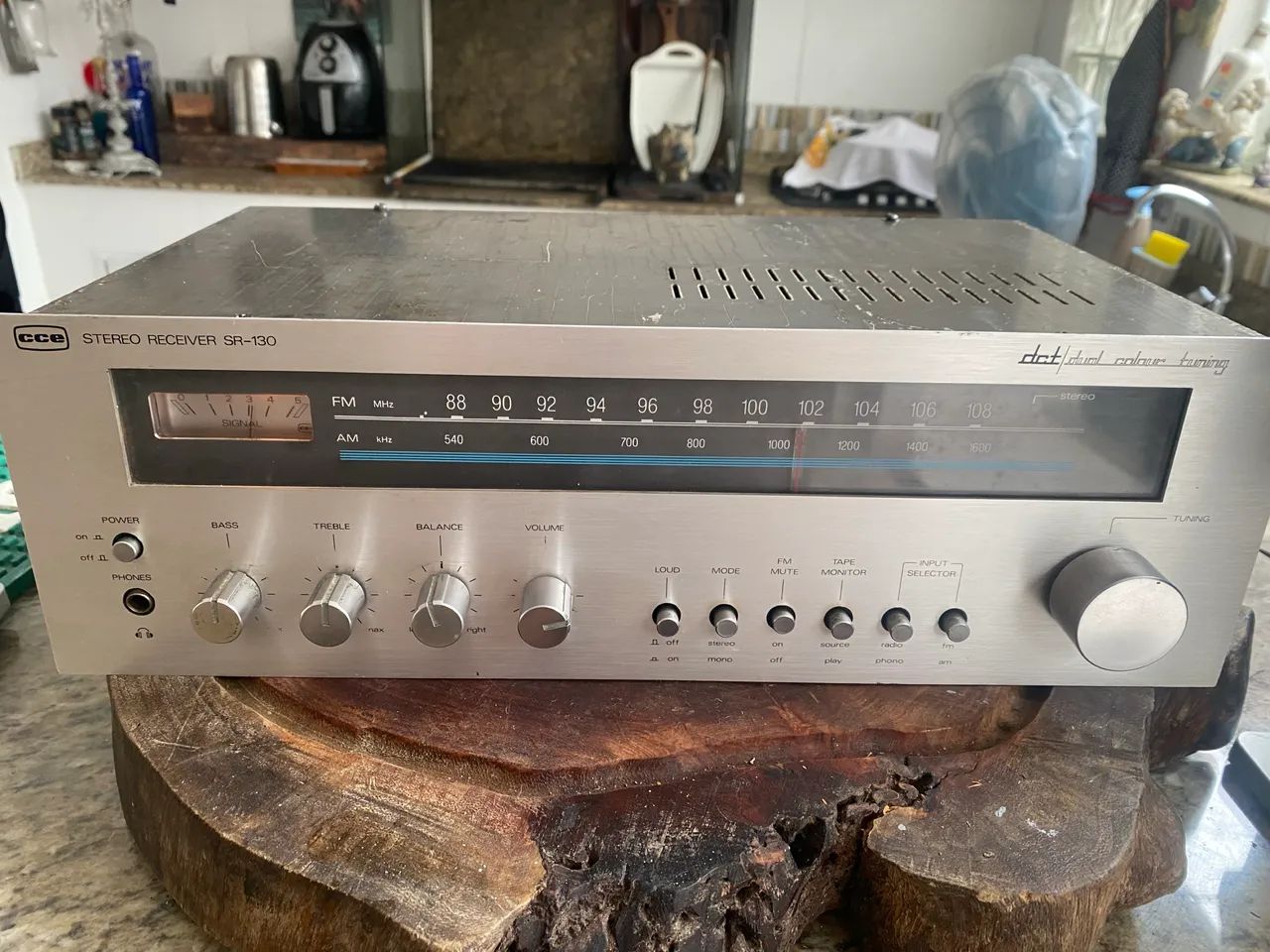Receiver CCE SR 130  caixas Phillips 