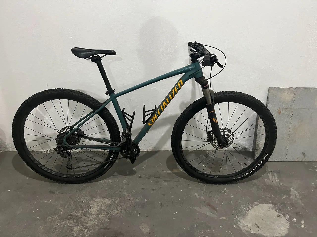 Bicicleta Specialized Rockohopper 2018 Tamanho 17 (M) - Foto 5