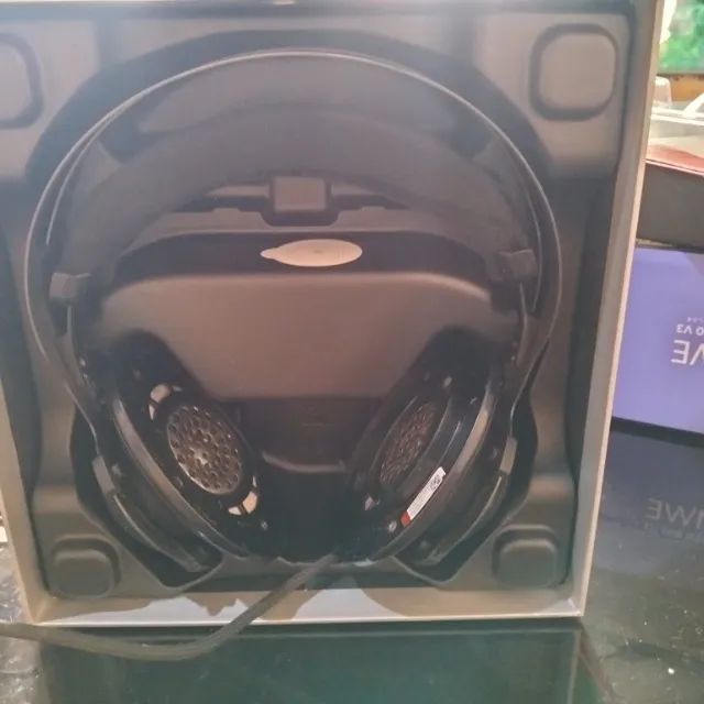 Fone hyperX cloud revolver em perfeito estado - Foto 3