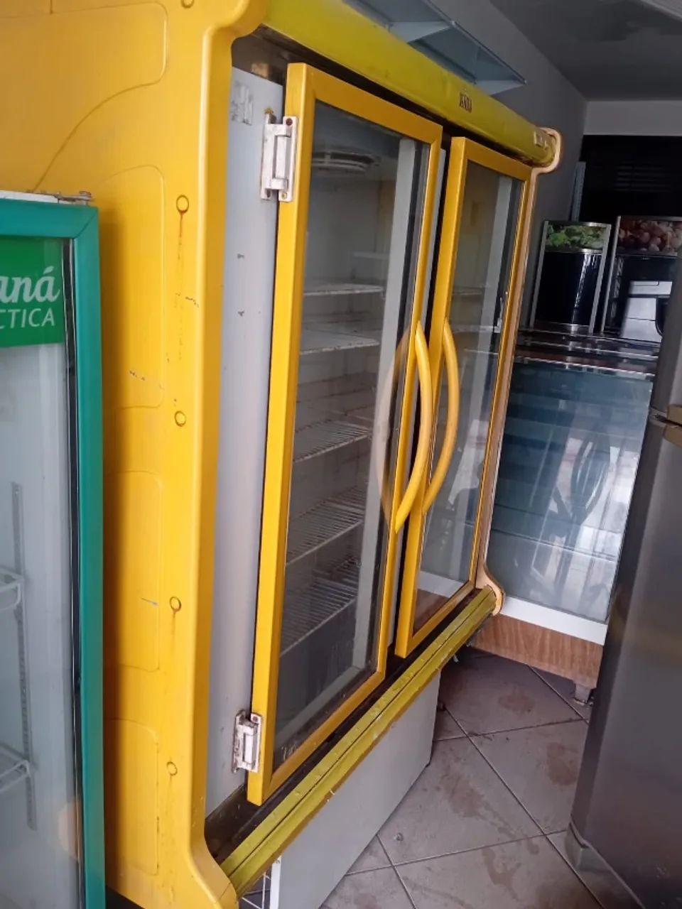 Expositor de 02 portas