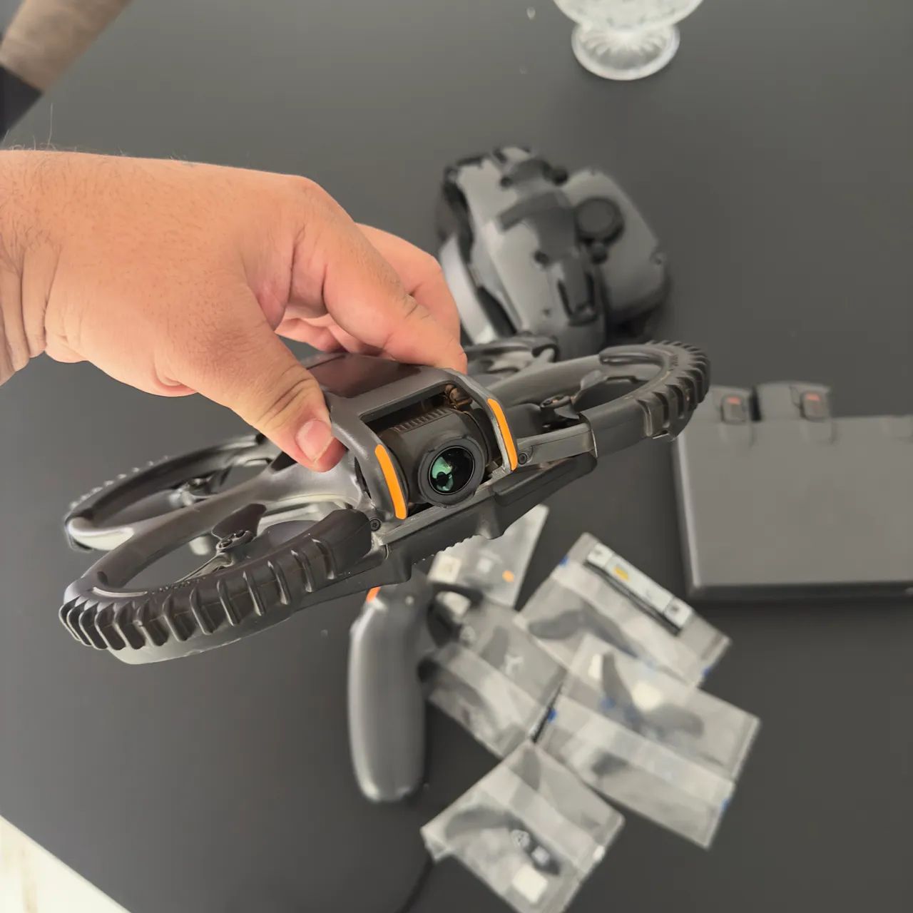 DJI Avata 2 Combo Completo (Goggles 3 + 3 Baterias + Bolsa) - Foto 2